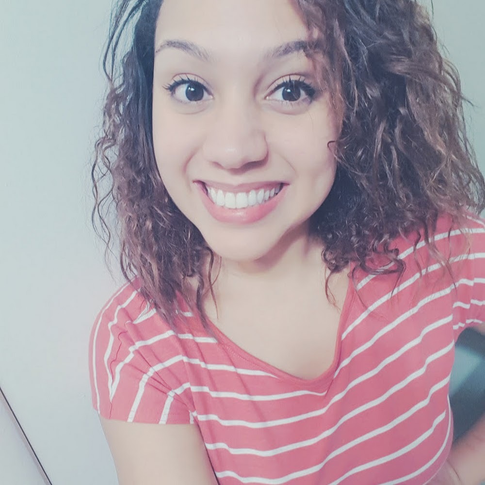 Meet your Posher, Dayana